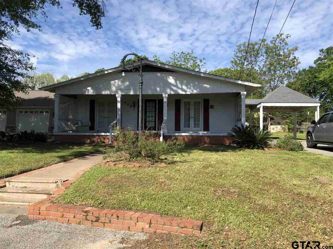 509 Elm - Photo 1