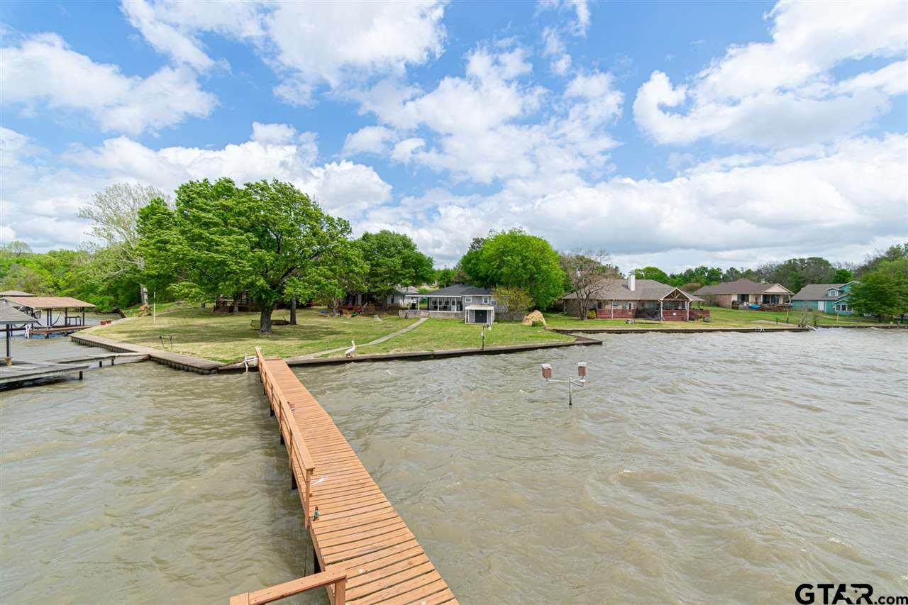 239 Starboard - Photo 1