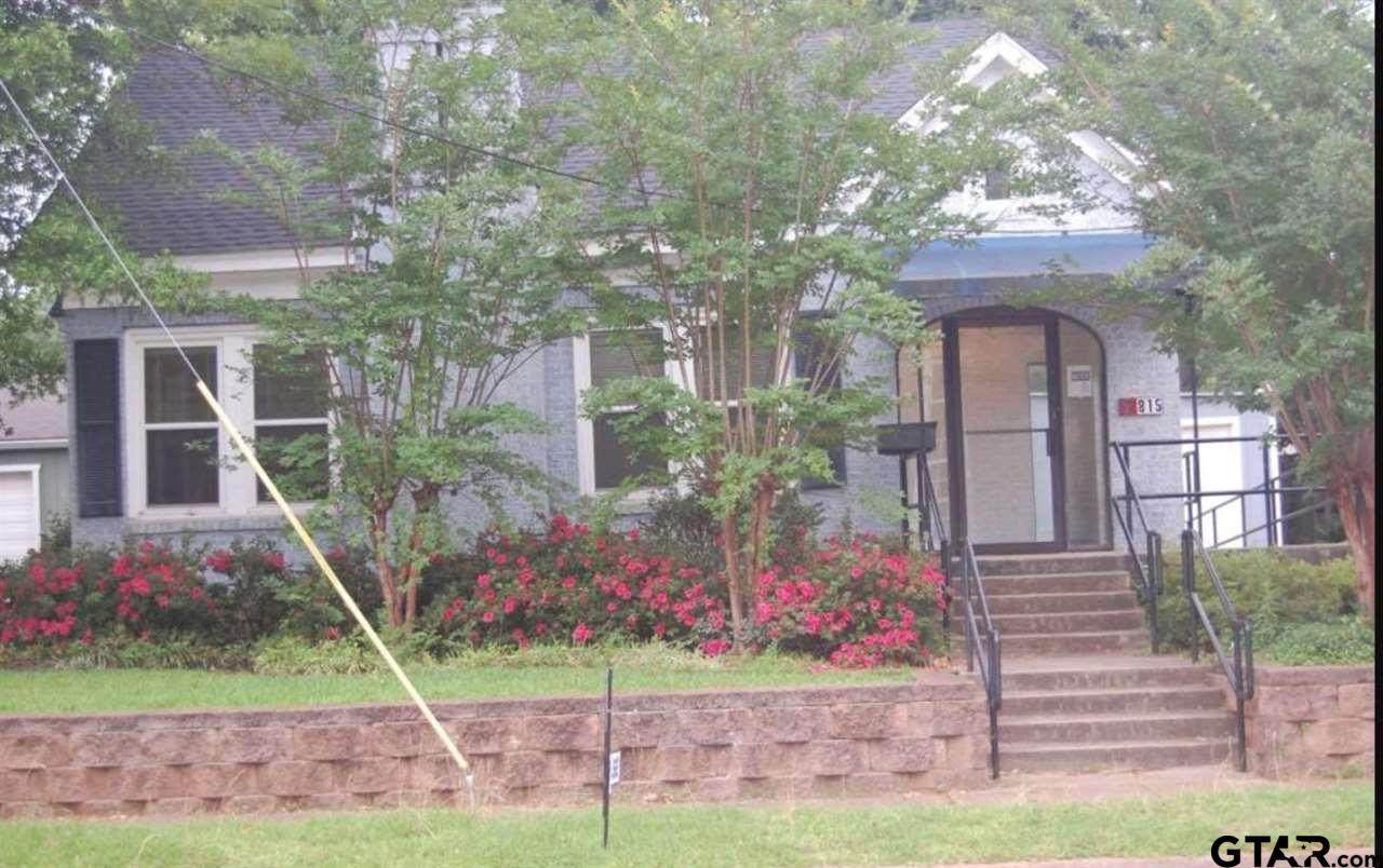 815 College - Photo 1