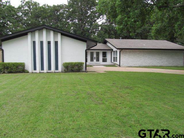 316 Woodcrest - Photo 1