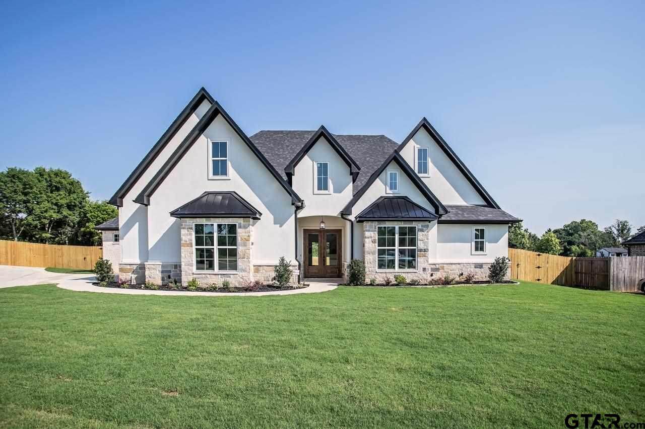 531 Coventry - Photo 1