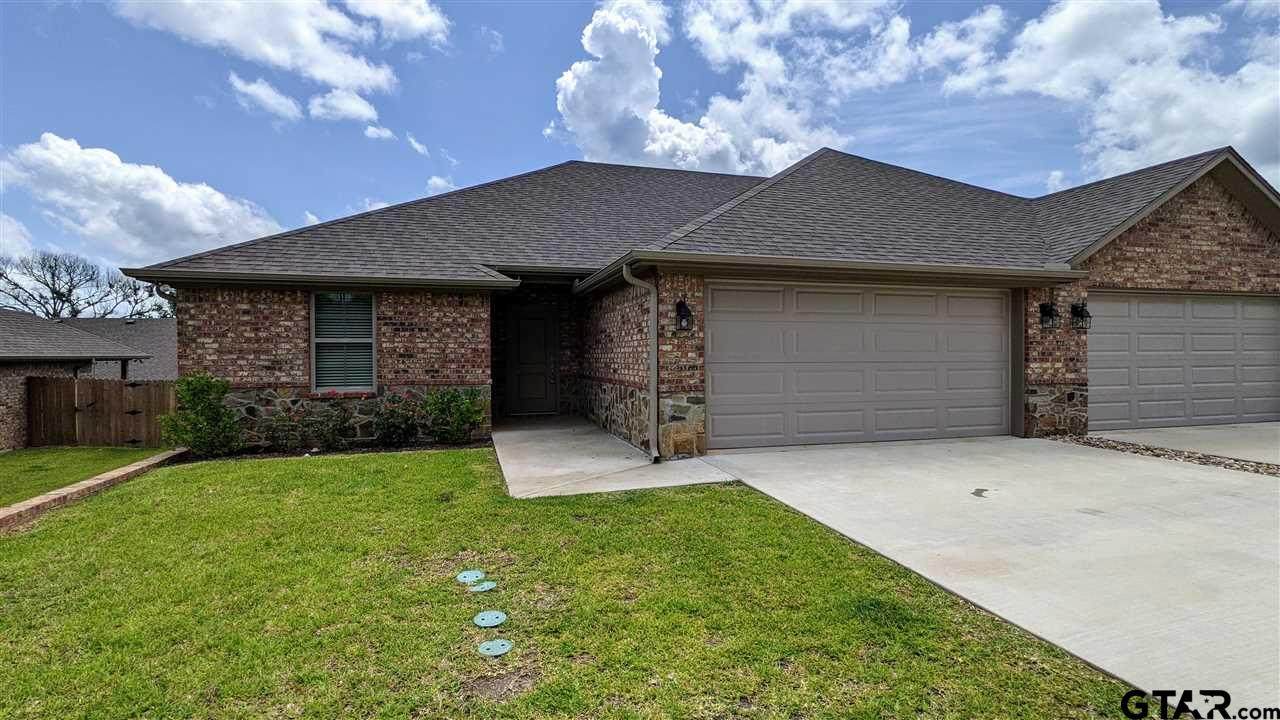 5922 Villa Rosa Way - Photo 1