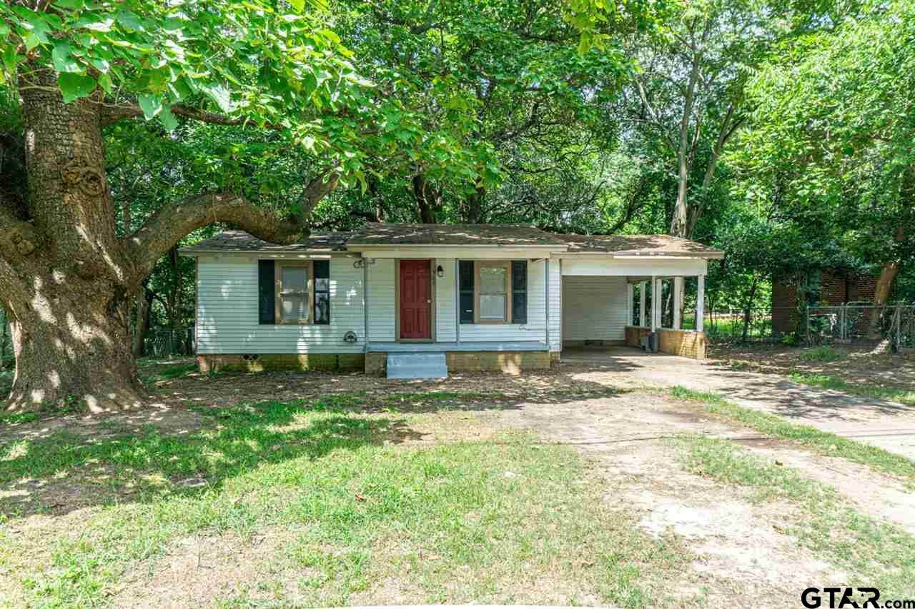 305 Bowers - Photo 1