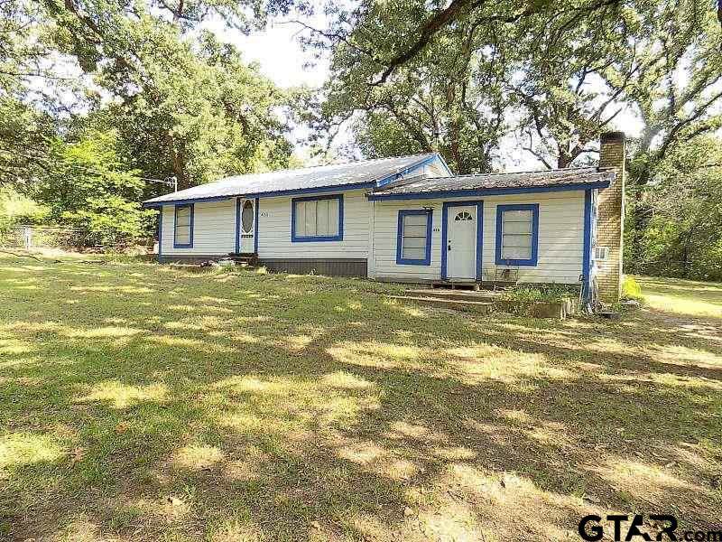 430 County Road 2245 - Photo 1