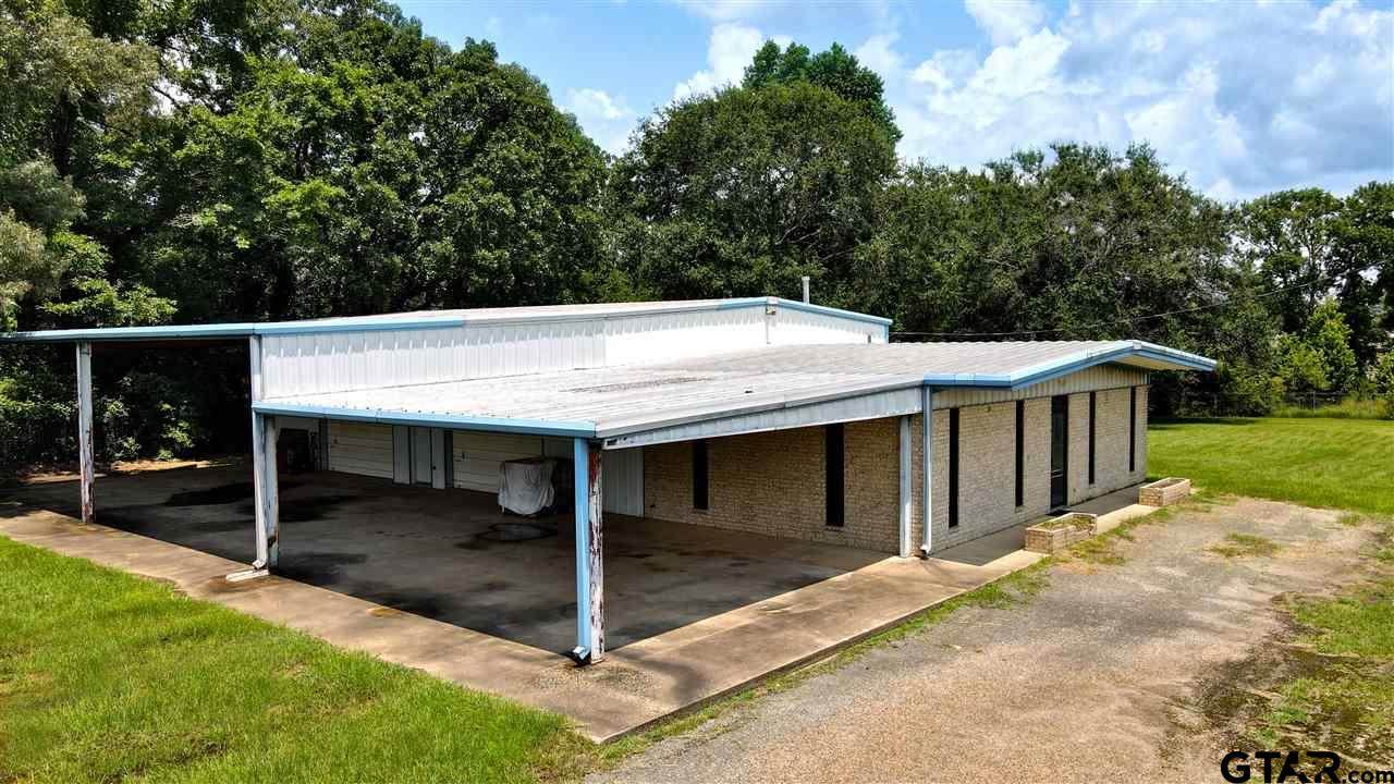 6887 Hwy 31 - Photo 1