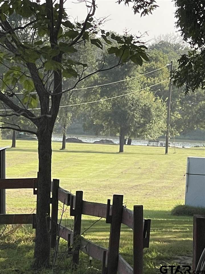 160 Private Road 6904 - Photo 1