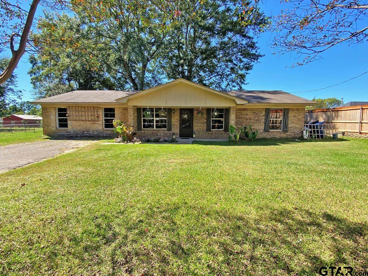 305 Acker Ave. - Photo 1