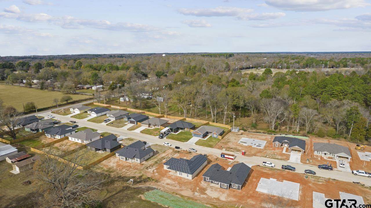 105 Lainey Lane - Photo 1