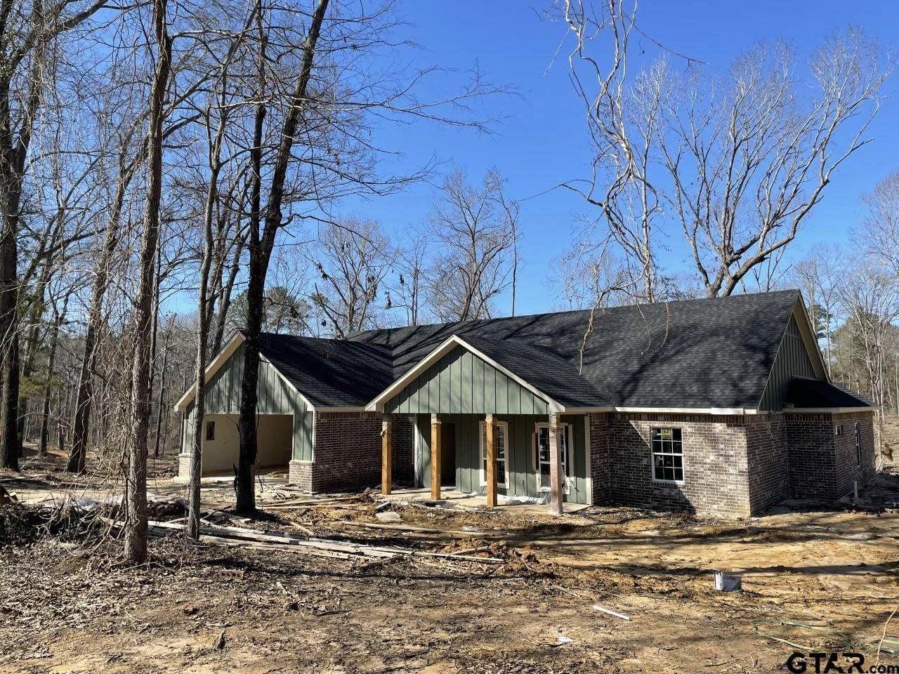 271 Park Ln - Photo 1