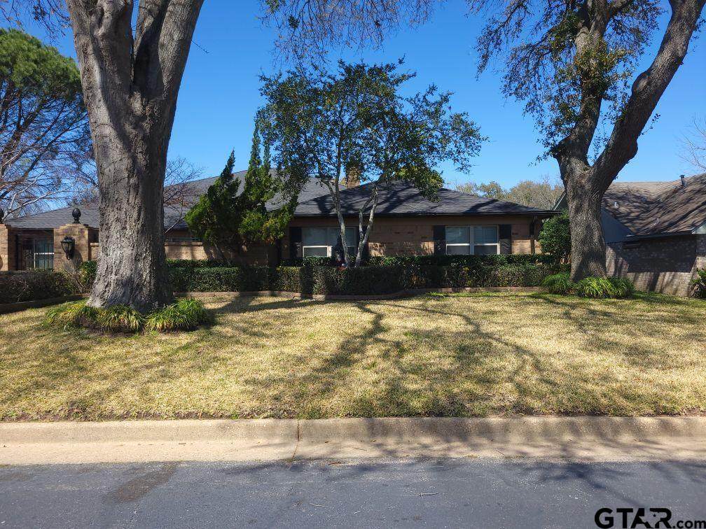 401 Gateridge Dr - Photo 1