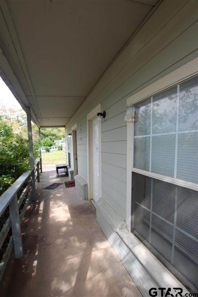 1010 Bennett Ave Unit B - Photo 1