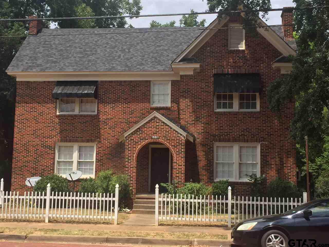 621 Houston - Photo 1