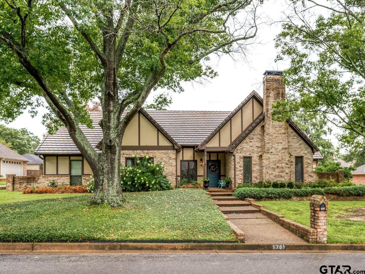 5707 Churchill - Photo 1