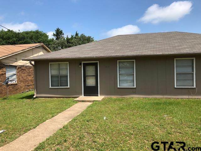 2809 Shaw - Photo 1