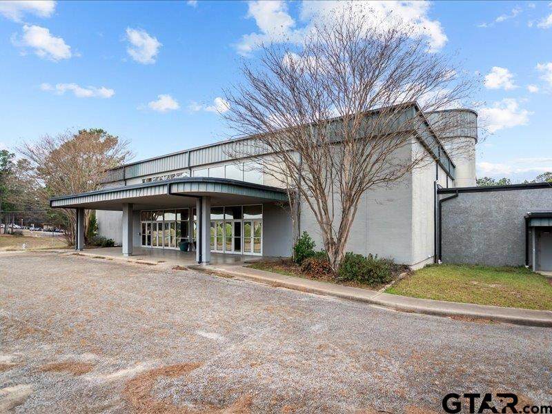 1819 Spring St - Photo 1