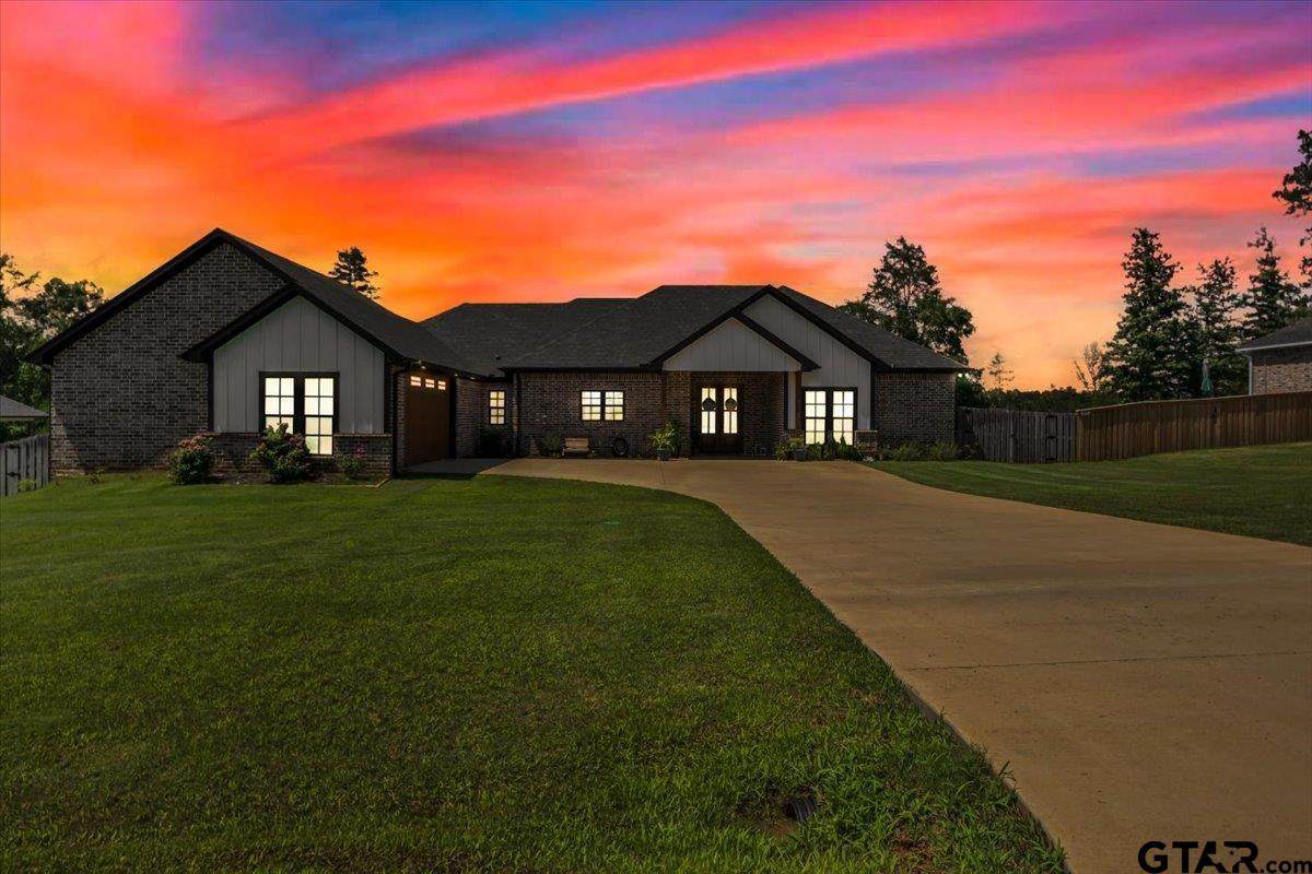 18329 Timber Oaks Dr - Photo 1