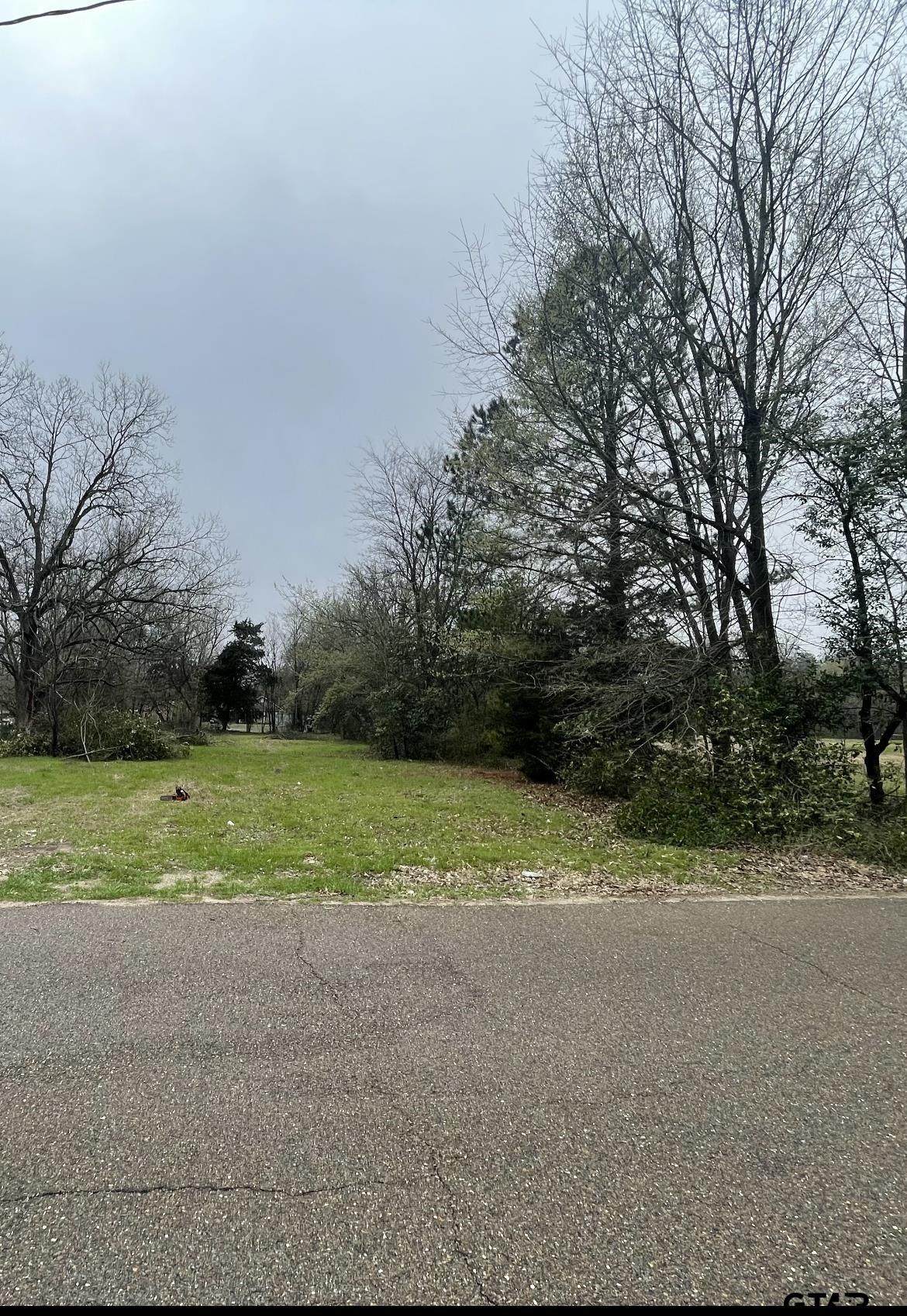 708 Elm - Photo 1