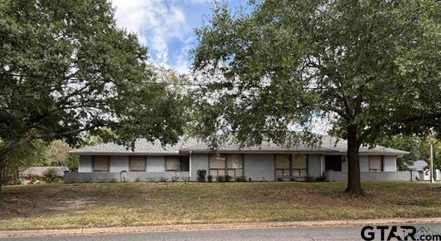 315 Wilson - Photo 1