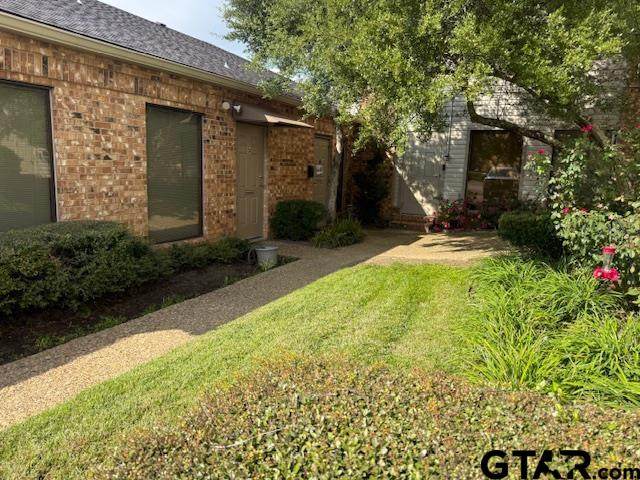 605 Chase Drive #4 - Photo 1