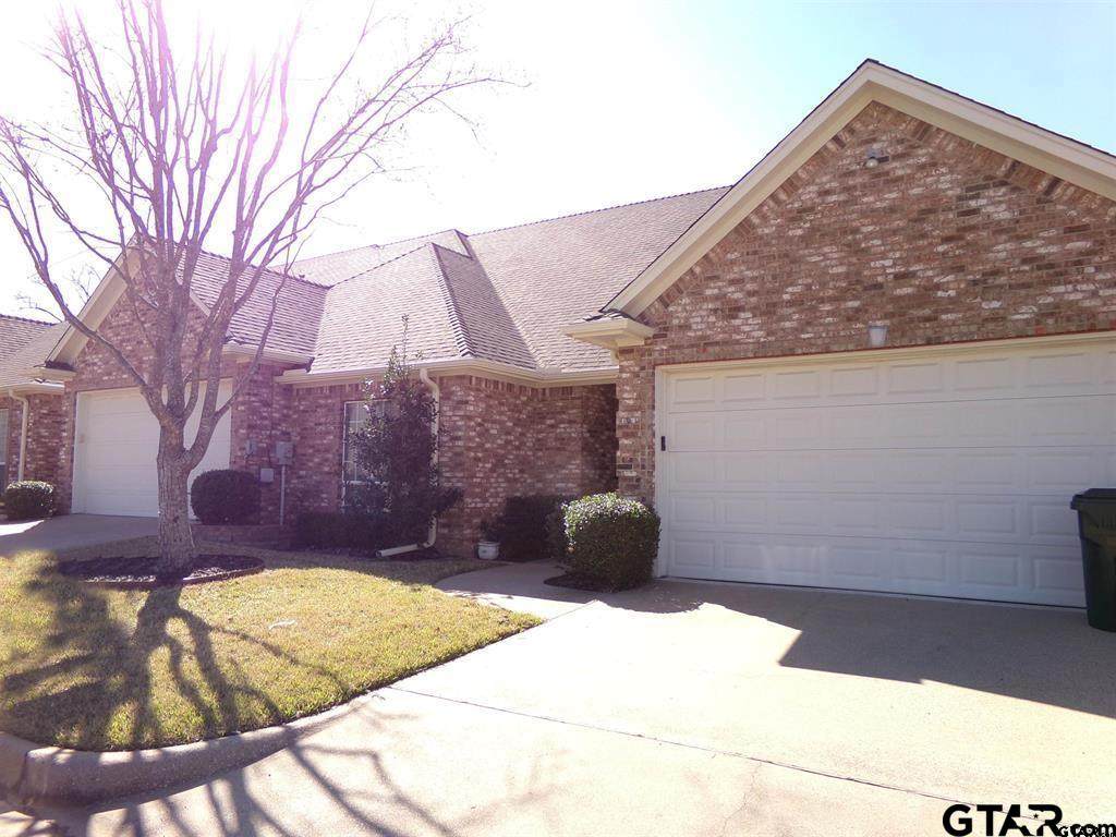 2425 Dietz Ln - Photo 1
