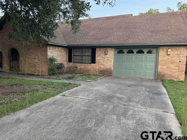 107 Villa Dr - Photo 1