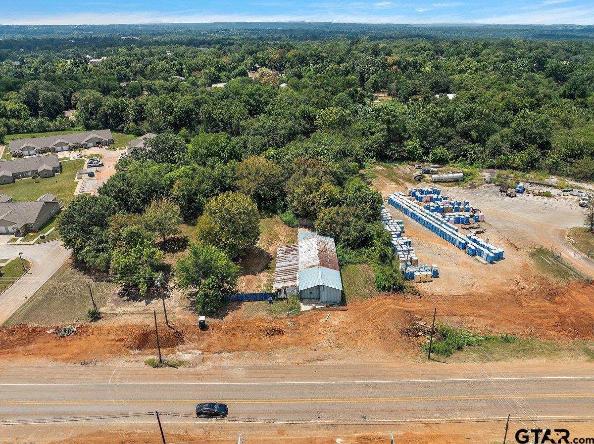 439 Frankston - Photo 1