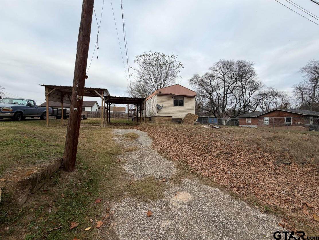 205 Barker - Photo 1
