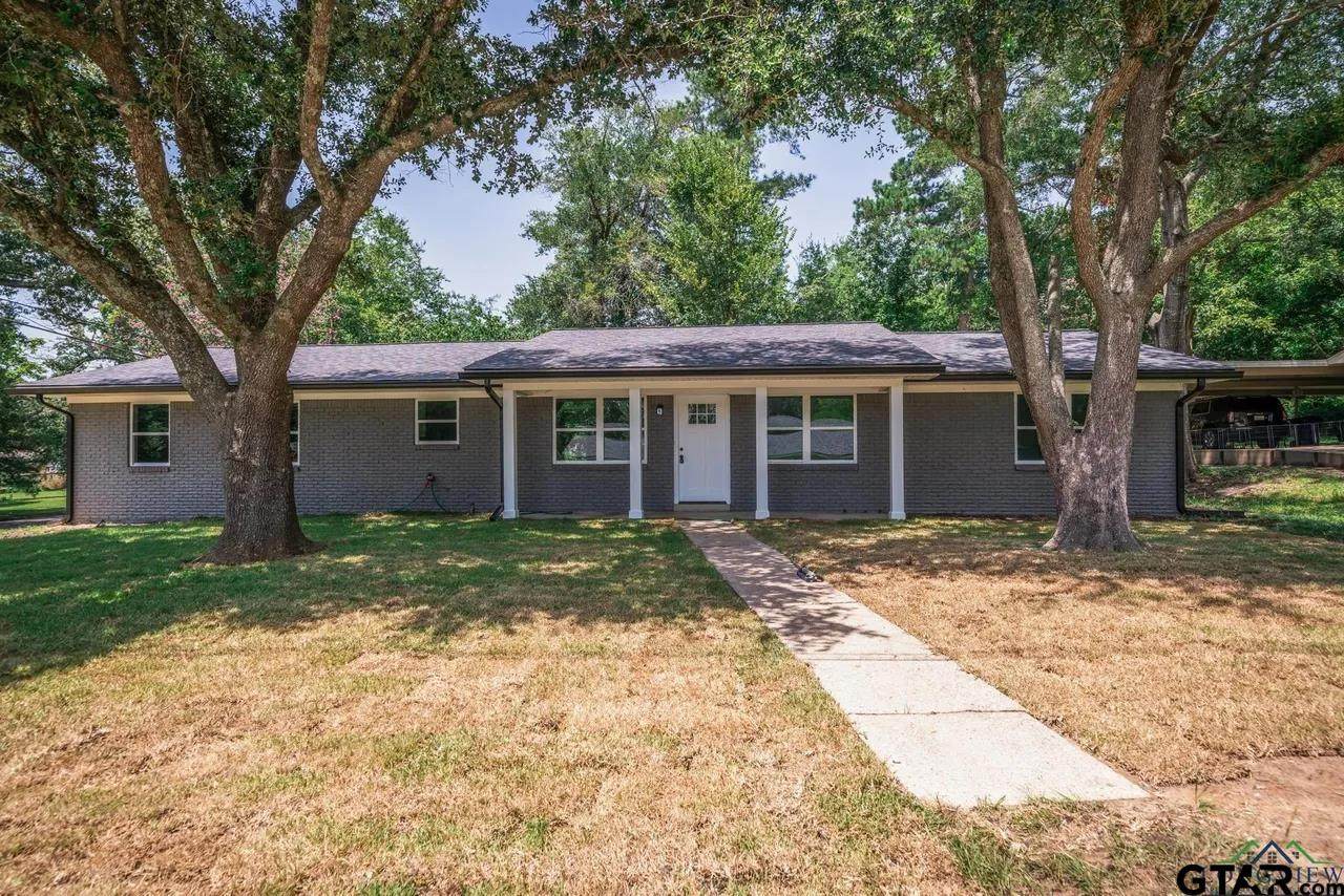 405 Pecan - Photo 1