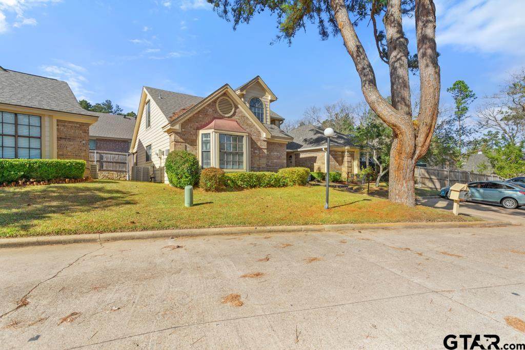 5745 Golden Oaks - Photo 1