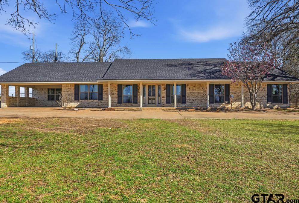 810 Pine St - Photo 1