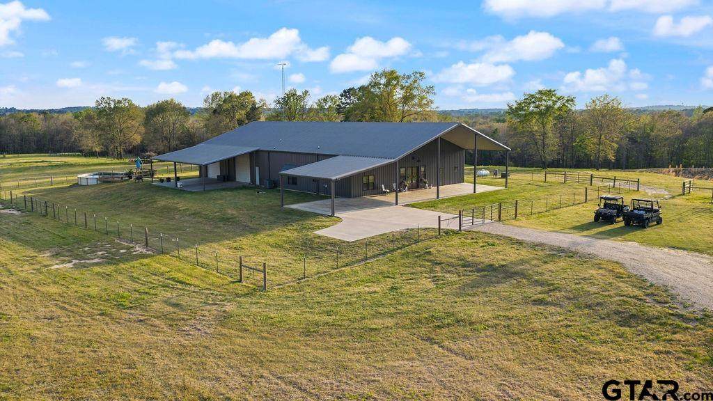1132 County Road 4470 - Photo 1