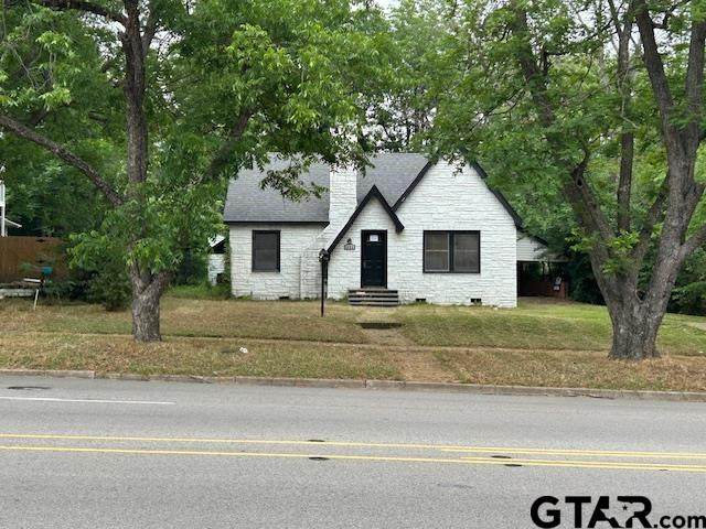 1430 Glenwood - Photo 1