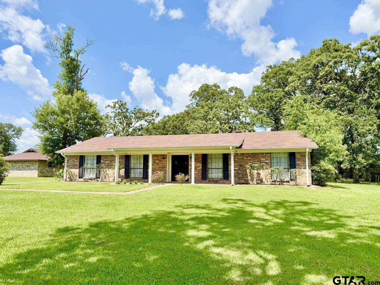 307 Trailwood - Photo 1