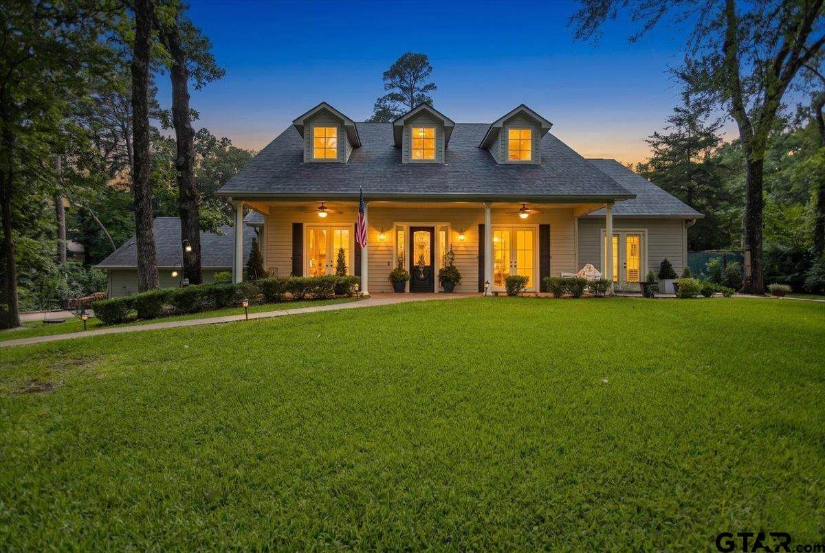 1436 Lakeshore Dr. - Photo 1