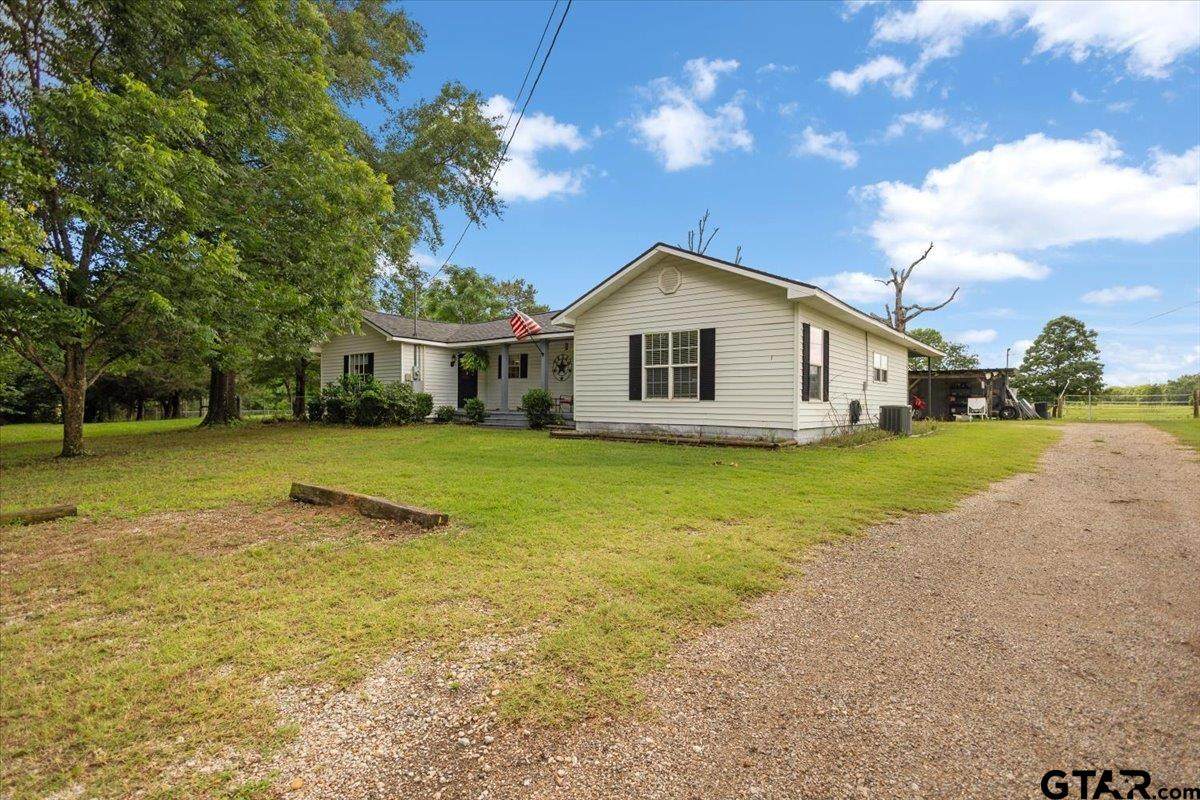 460 County Road 4612 - Photo 1