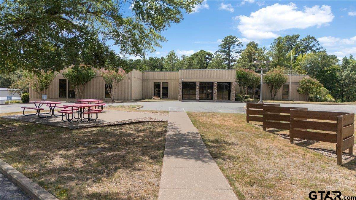9846 State Highway 31 E, Tyler, TX 75705