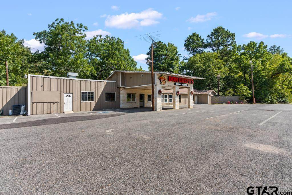 613 Highway 31 - Photo 1