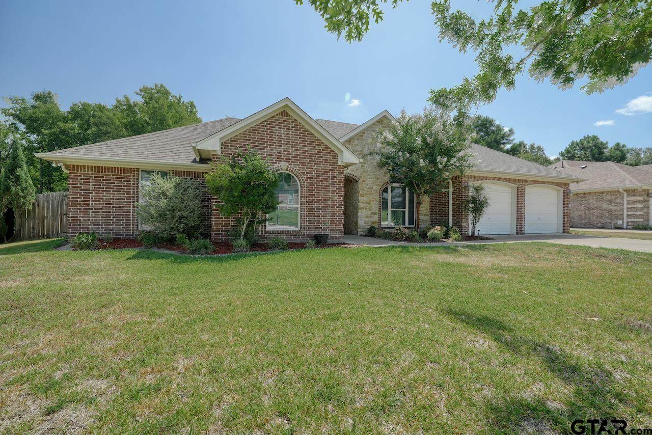 209 Heritage Ct - Photo 1