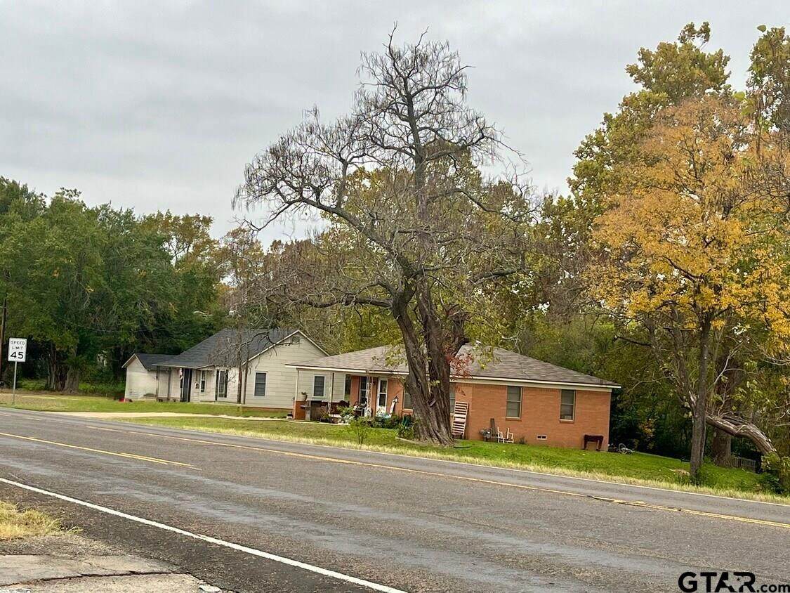 802 Hubbard - Photo 1