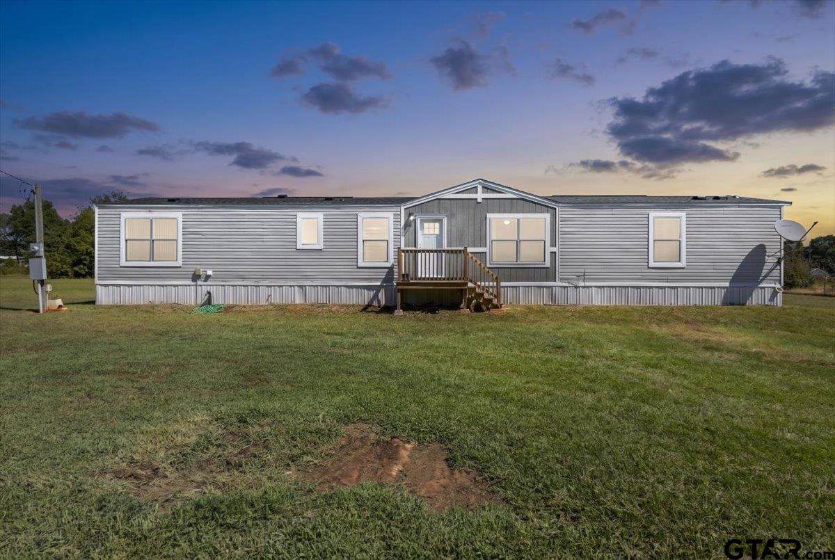 395 Royal Dr - Photo 1