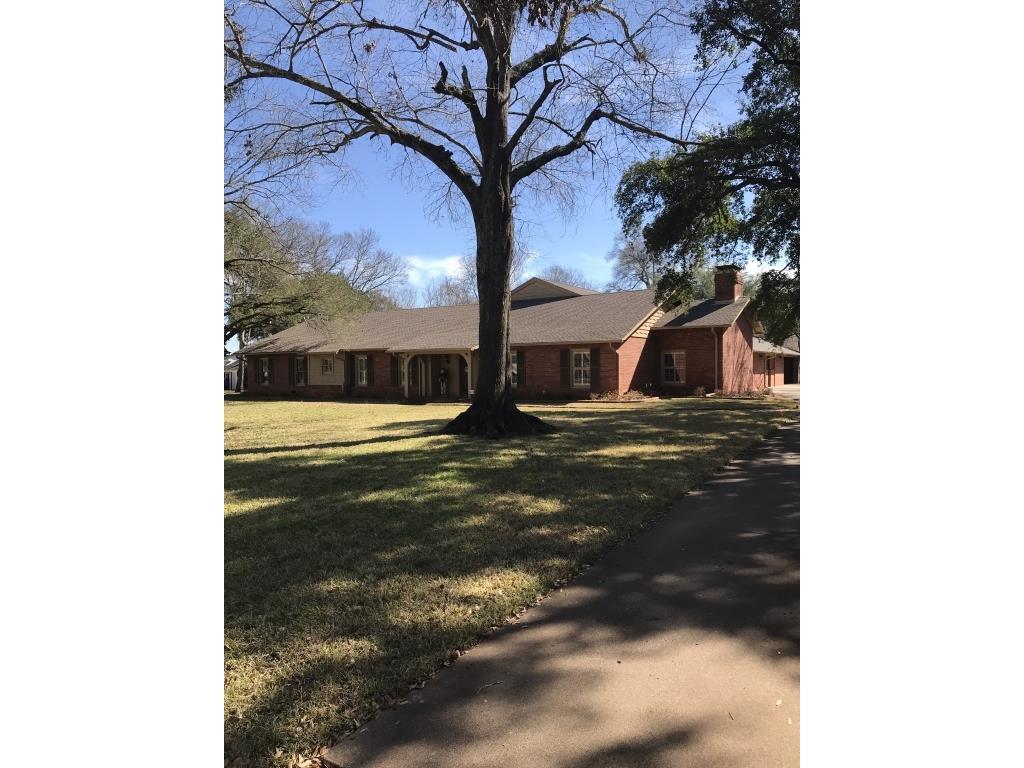 1205 Hillcrest St - Photo 1