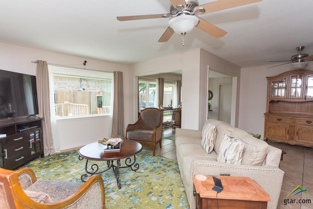 1003 Carol Drive - Photo 1