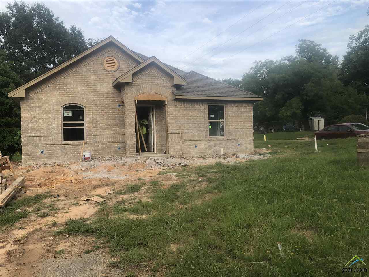 2701 Glass Ave - Photo 1
