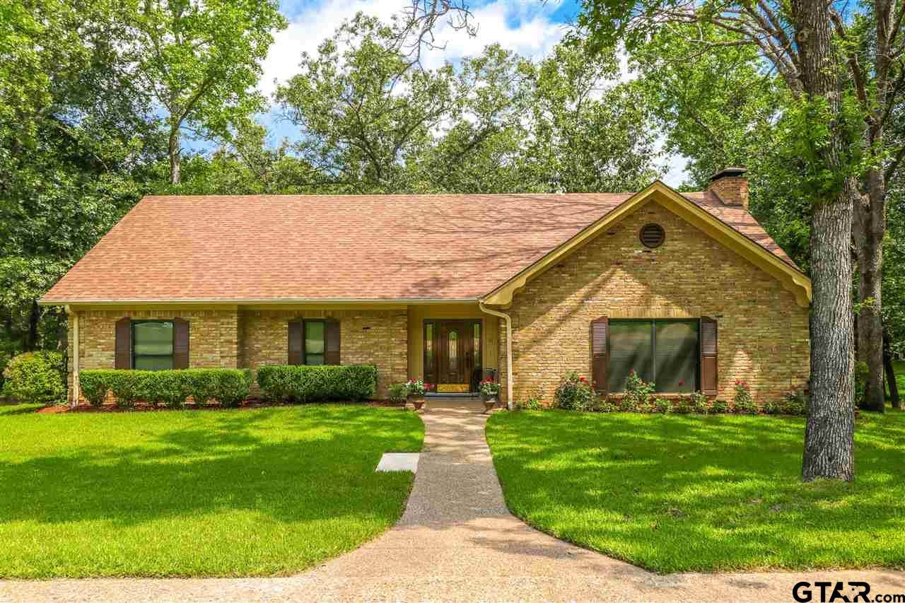 10310 Lakeshore - Photo 1