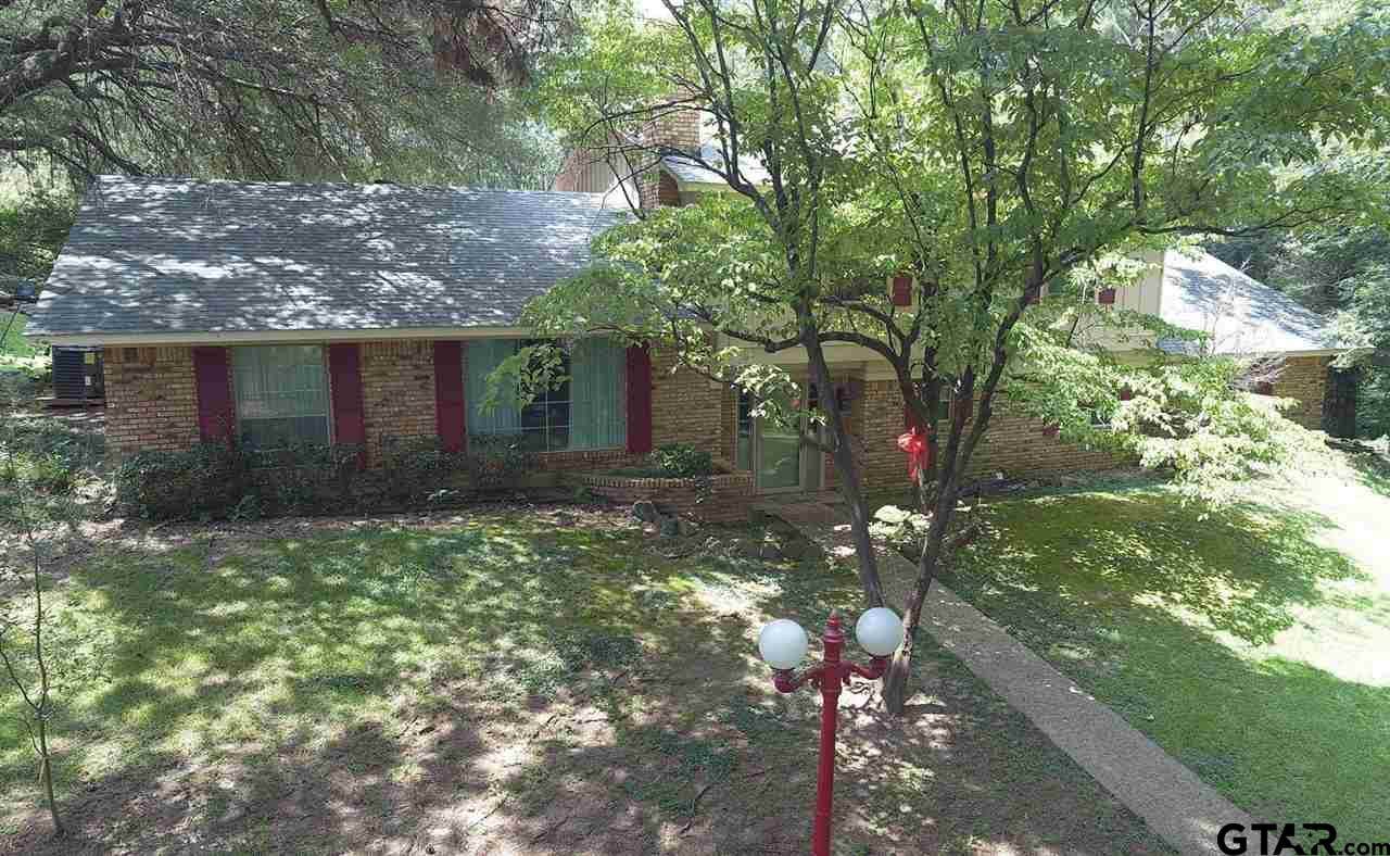 1409 W M Watson Blvd - Photo 1