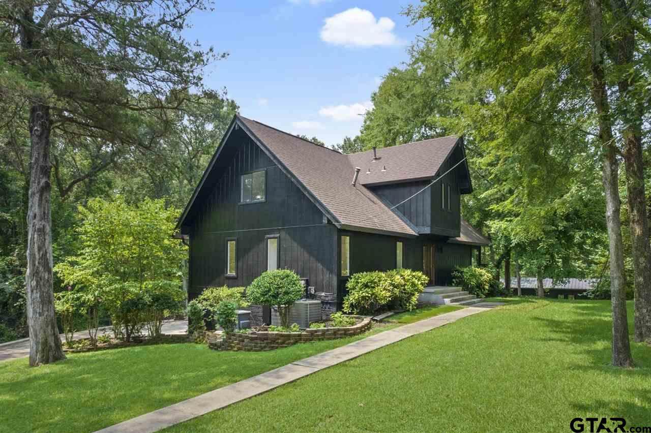 2725 Jefferson - Photo 1