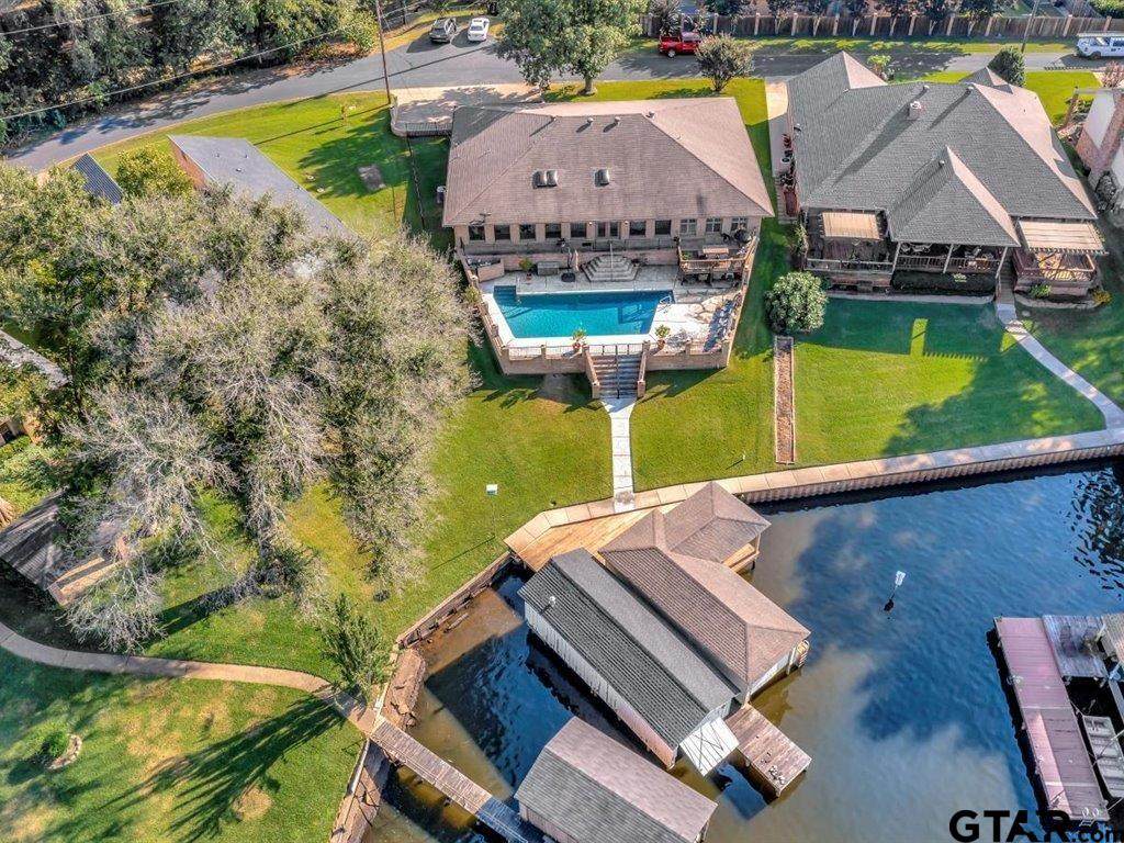 15686 Lakeside Dr - Photo 1