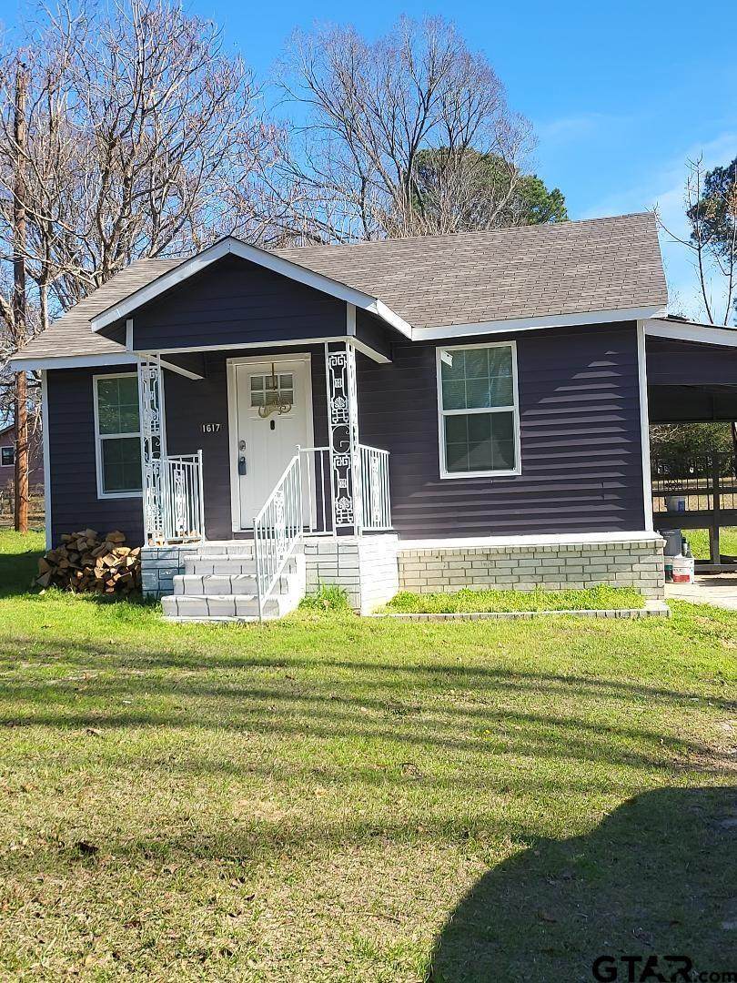 1617 Shawnee Blvd - Photo 1