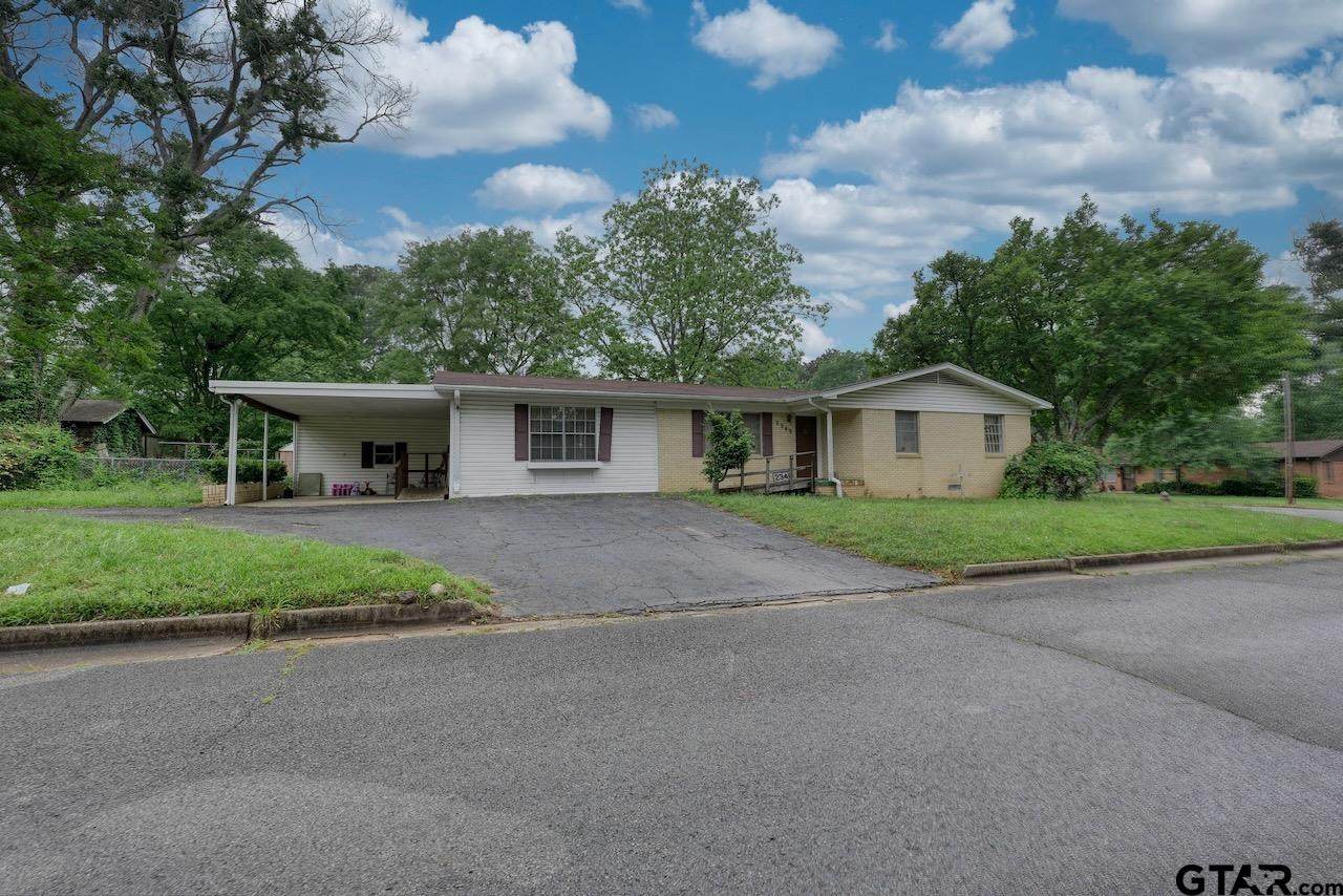 2345 Suanne Drive - Photo 1