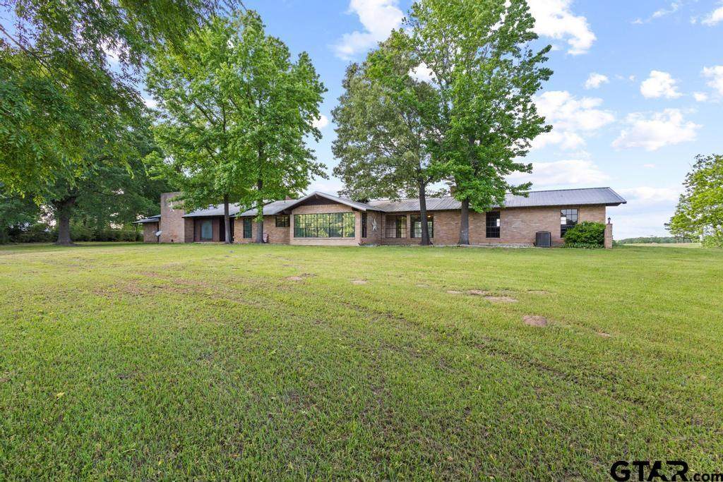 1203 County Road 3100 - Photo 1